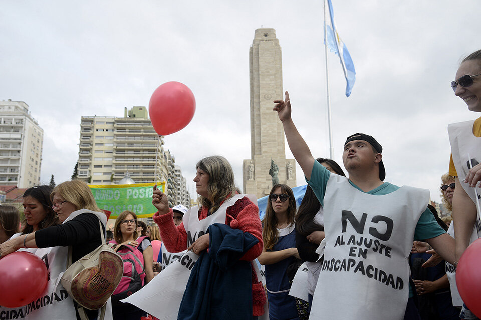 Manifestación en contra del ajusta en la prestaciones por discapacidad