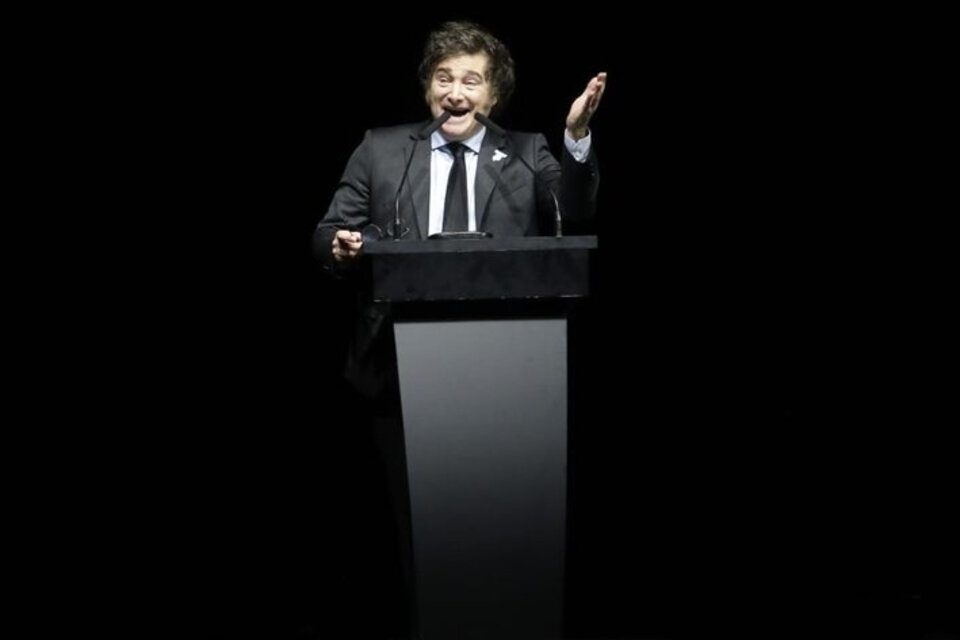 El presidente dando su discurso